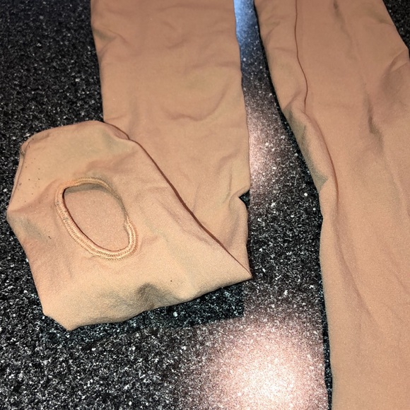 Capezio Light Suntan Footed Tights - Picture 3 of 4